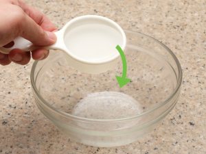 how to whiten teeth with baking soda