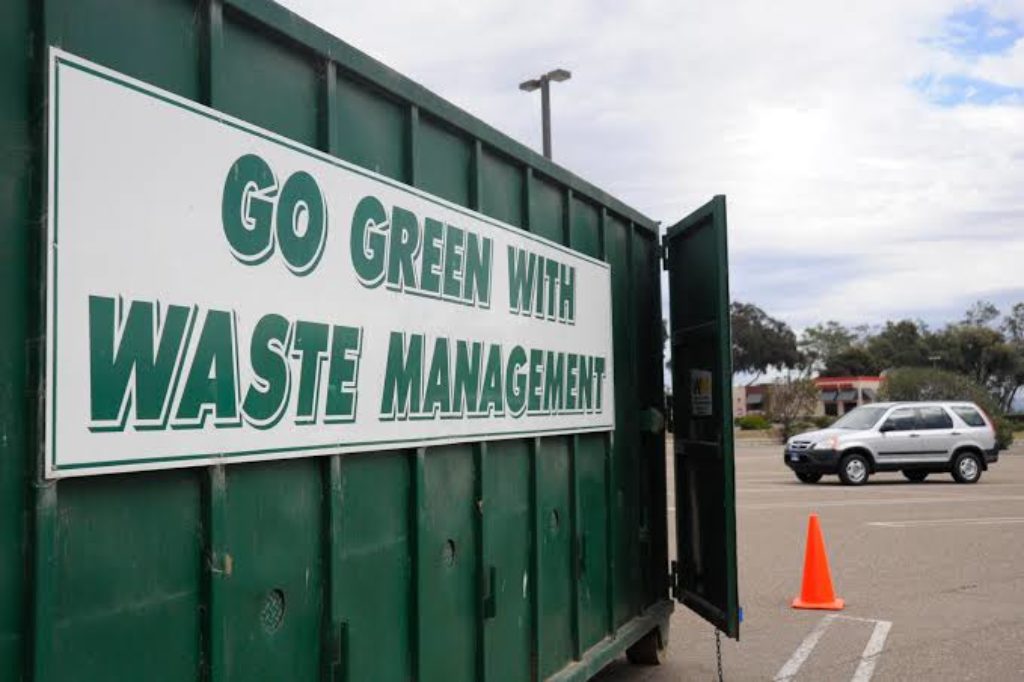 Selecting the Right Hazardous Waste Management Company for Your Medical
