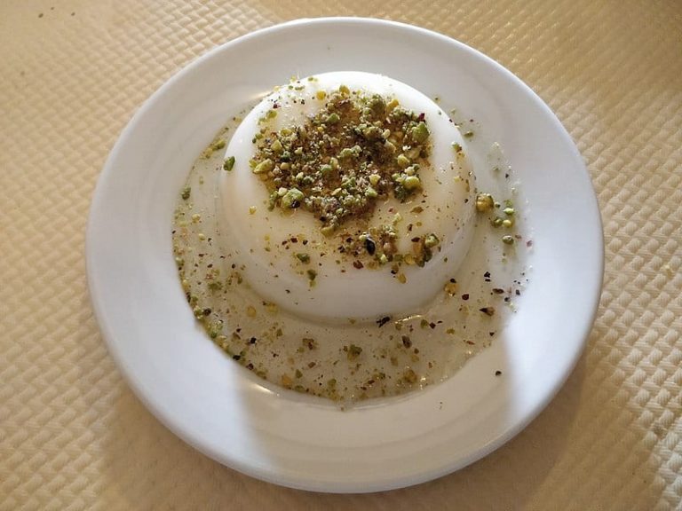 Muhallebi dessert