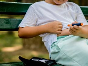 Role of Lifestyle and Diet Choices in Managing Diabetes in Children