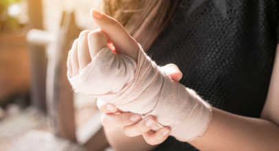When Should I Go to the Doctor for a Hand Injury?