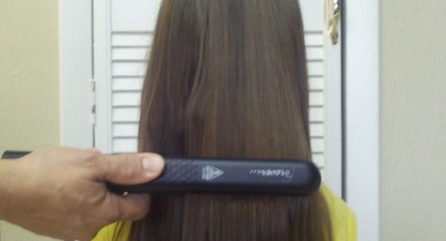 Get the Style Hairs with the best Hair straightener and curler in India